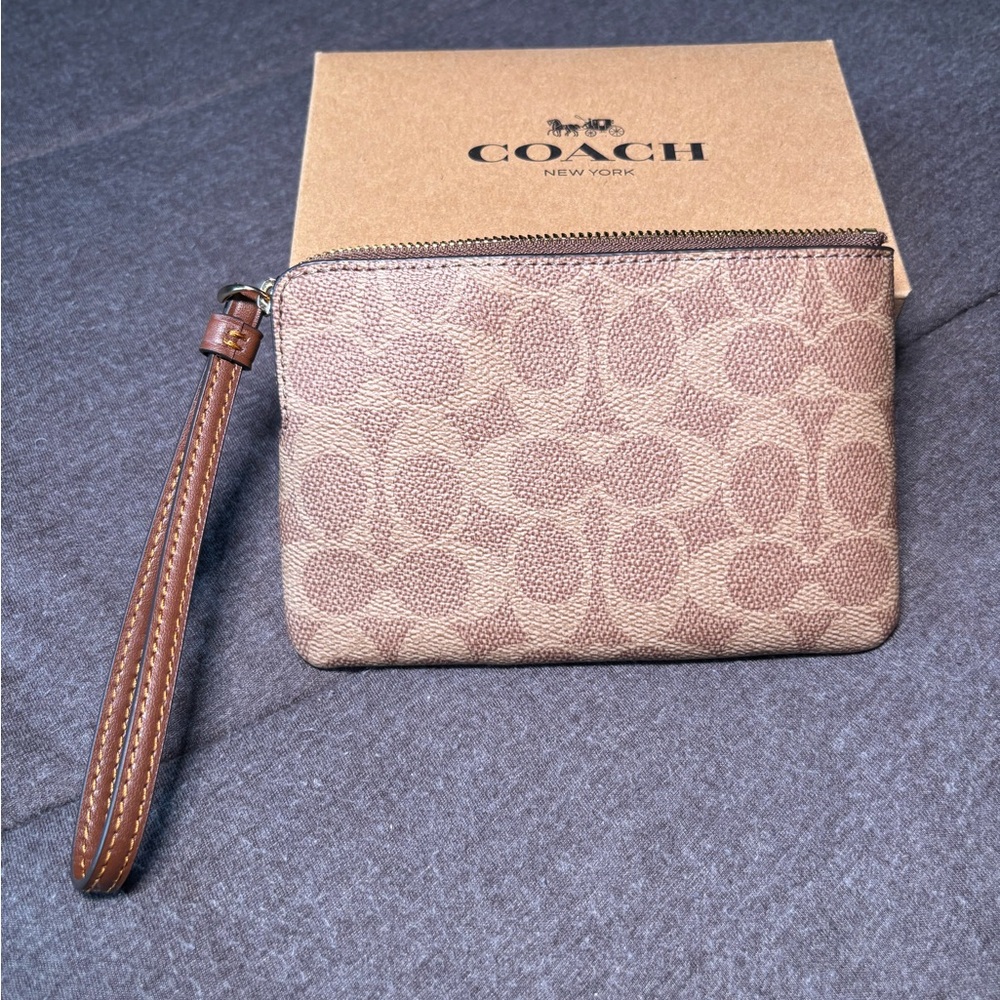 Coach Brown Leather Wallet with Monogram Design - Picture 7 of 7